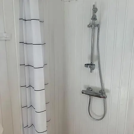 Сasa de vacaciones Lyst Og Romantisk Sommerhus Taet Pa Stranden Stege